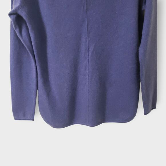 Neiman Marcus Womens Cashmere Sweater Periwinkle Blue Sz Lg *FLAWED* - Picture 3 of 14